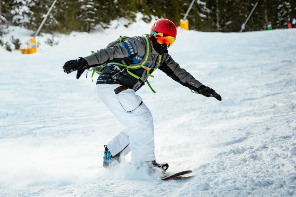 skiing & snowboarding